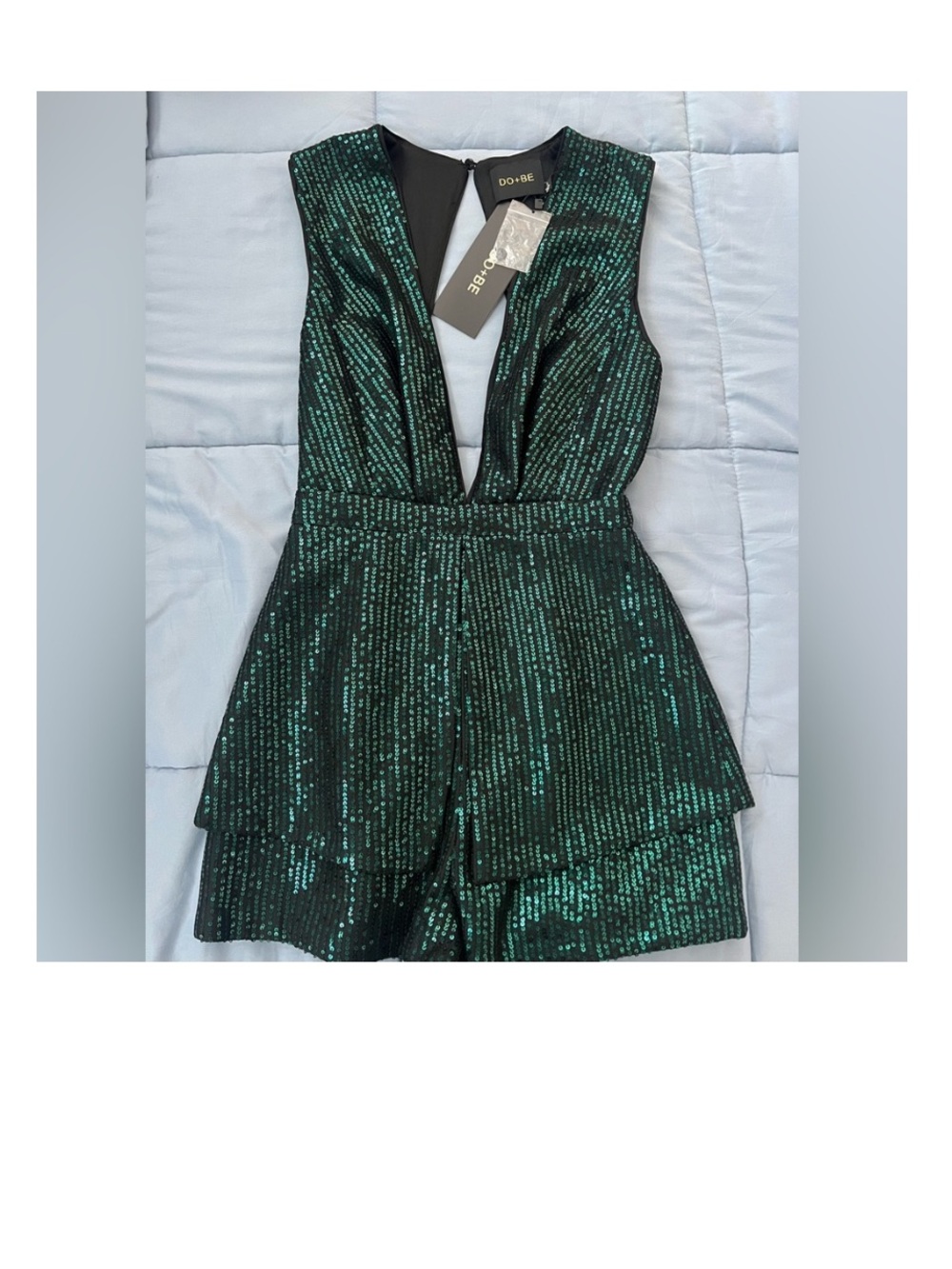 DO+BE Green Sequin halter style deep V-Neck Romper sz medium - Picture 2 of 10
